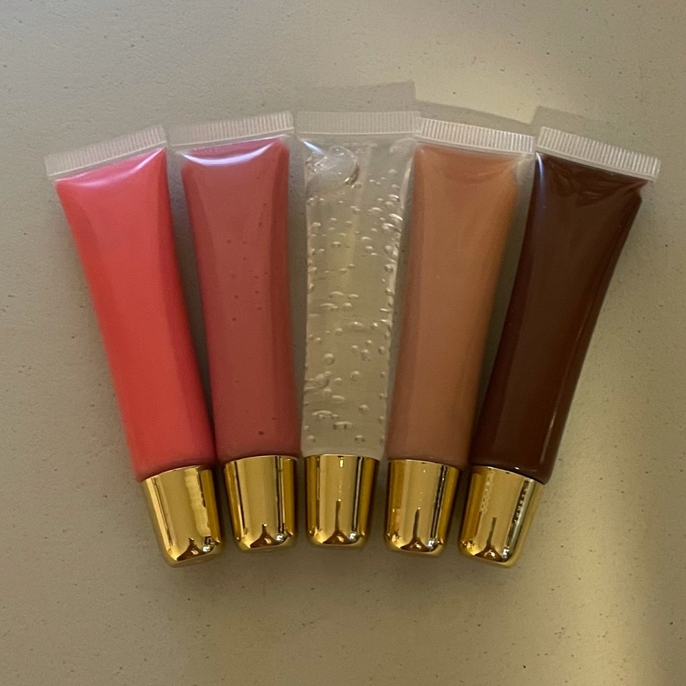 5 handmade moisturizering lipglosses for sale.
